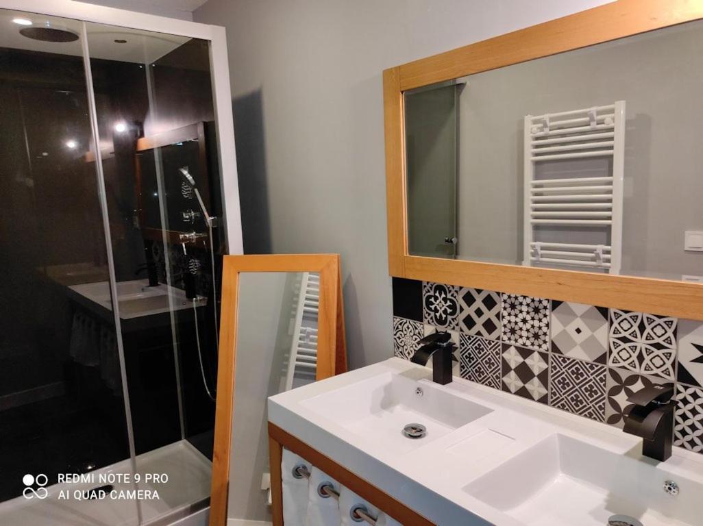 L'Entre Deux Vignes Bed & Breakfast Brizambourg Ngoại thất bức ảnh