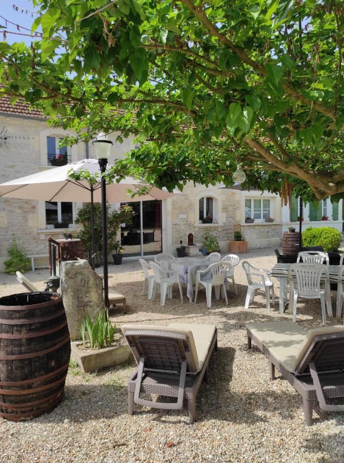 L'Entre Deux Vignes Bed & Breakfast Brizambourg Ngoại thất bức ảnh